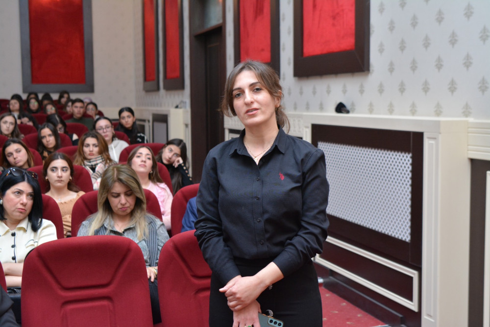 ADPU-nun professoru Mahirə Hüseynova NDU Tarix-filologiya fakültəsinin tələbələri üçün ustad dərsi keçib<font color=red> - FOTOLAR</font>