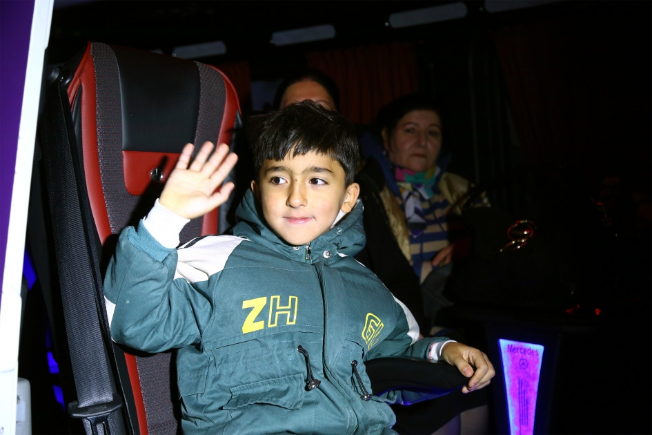 Laçının daha 63 sakini doğma yurda yola salınıb<font color=red> - FOTOLAR</font>