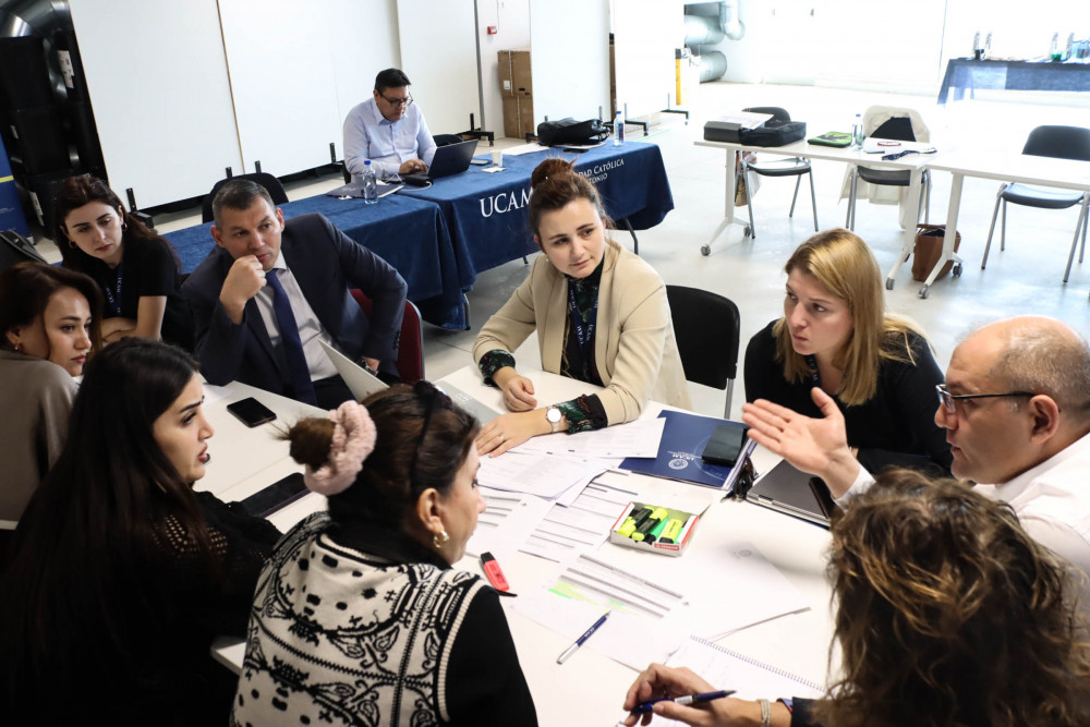 Naxçıvan Dövlət Universitetinin əməkdaşları "Erasmus+" proqramı çərçivəsində İspaniyada keçirilən təlimlərdə iştirak ediblər<font color=red> - FOTOLAR</font>