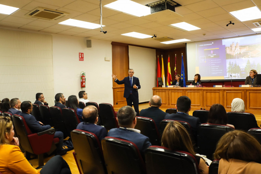 Naxçıvan Dövlət Universitetinin əməkdaşları "Erasmus+" proqramı çərçivəsində İspaniyada keçirilən təlimlərdə iştirak ediblər<font color=red> - FOTOLAR</font>