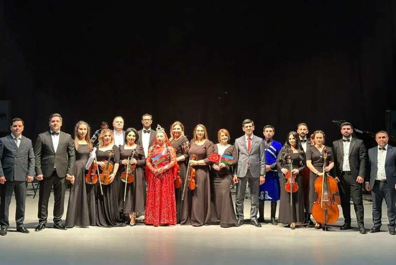 Naxçıvan Dövlət Filarmoniyası Trabzon şəhərində konsert proqramı ilə çıxış edib<font color=red> - FOTOLAR</font>
