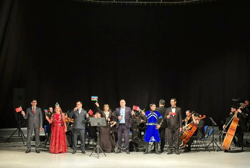 Naxçıvan Dövlət Filarmoniyası Trabzon şəhərində konsert proqramı ilə çıxış edib<font color=red> - FOTOLAR</font>