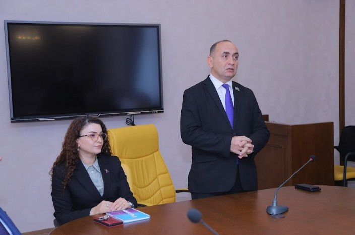 Naxçıvan Dövlət Universitetində ilahiyyat üzrə fəlsəfə doktoru Ceyhun Məmmədovla görüş keçirilib<font color=red> - FOTOLAR</font>