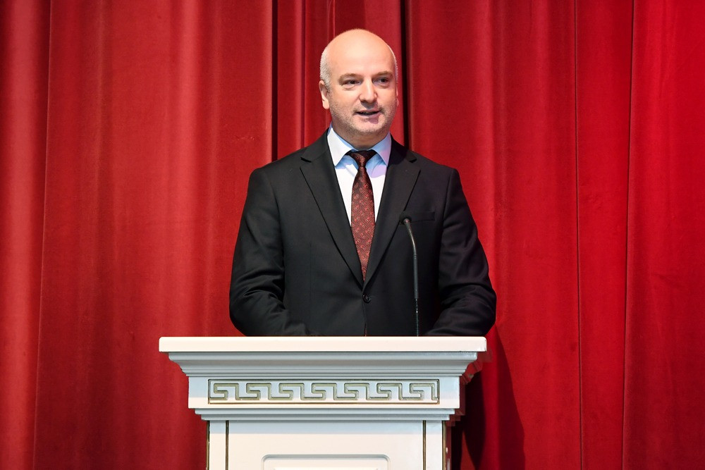 Naxçıvanda sosial qayğıya ehtiyacı olan 454 məktəbliyə qış geyimi verilib<font color=red> - FOTOLAR</font>