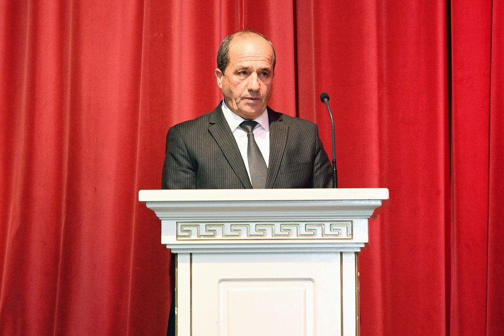Naxçıvanda sosial qayğıya ehtiyacı olan 454 məktəbliyə qış geyimi verilib<font color=red> - FOTOLAR</font>