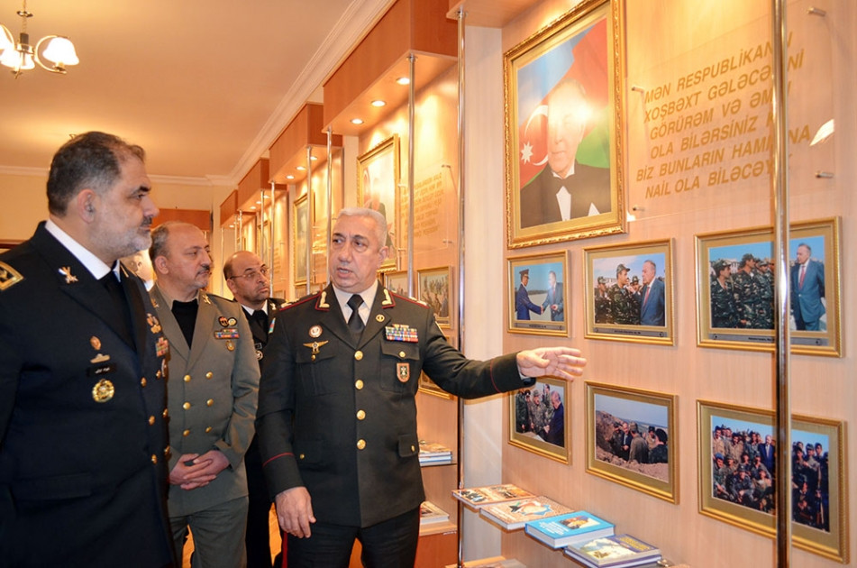 İran HDQ nümayəndə heyəti hərbi institutu və “N” hərbi hissəsini ziyarət edib<font color=red> - FOTOLAR</font>