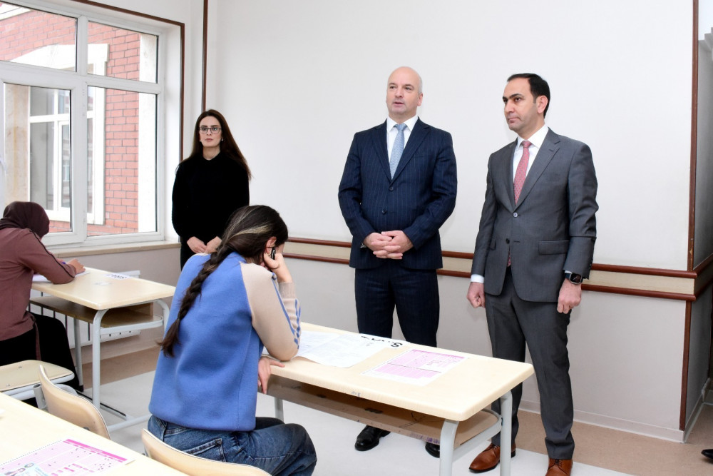 Naxçıvanda ilk dəfə olaraq təhsil müəssisələrinin  yardımçı heyəti üçün test imtahanı keçirilib<font color=red> - FOTOLAR</font>