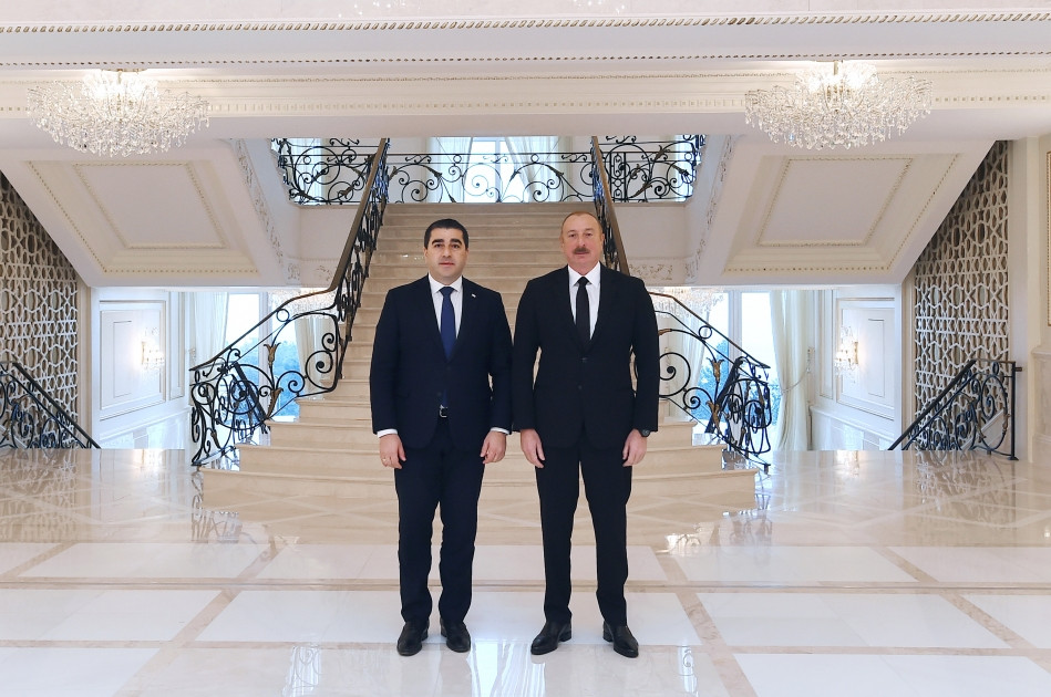 Prezident İlham Əliyev Gürcüstan parlamenti sədrinin başçılıq etdiyi nümayəndə heyətini qəbul edib<font color=red> - FOTOLAR</font>