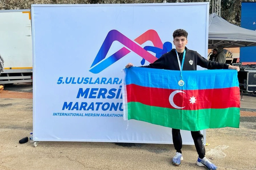 Azərbaycan idmançısı V Beynəlxalq Mersin Marafonunun medalına layiq görülüb<font color=red> - FOTOLAR</font>