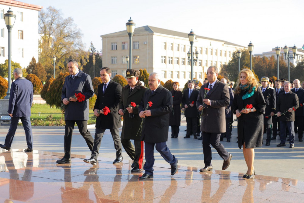 Naxçıvanda Ümummilli Lider Heydər Əliyevin xatirəsi yad olunub<font color='red'> - YENİLƏNİB</font><font color=red> - FOTOLAR</font>