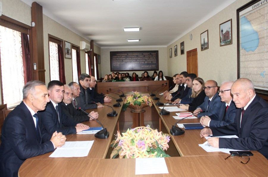 Akademiyada “Əbədiyaşar lider” elmi konfransı keçirilib<font color=red> - FOTOLAR</font>