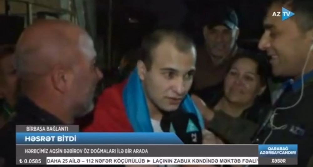 Əsirlikdən azad edilən Aqşin Bəbirov və Hüseyn Axundov ailələrinə qovuşublar<font color=red> - FOTOLAR</font>