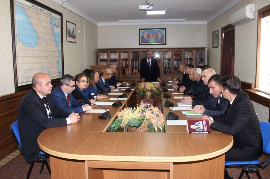 “Heydər Əliyev: həyatı və siyasi fəaliyyəti” kitabı təqdim olunub<font color=red> - FOTOLAR</font>