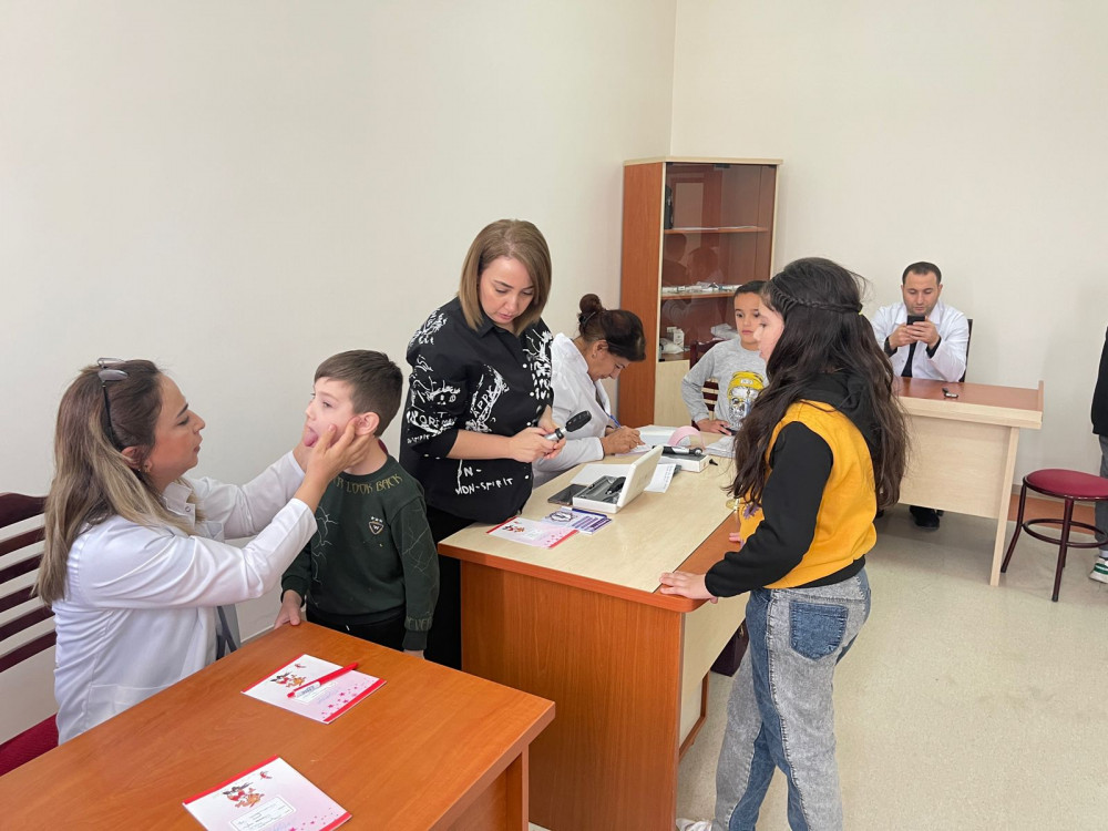 Ordubad şəhər internat tam orta məktəbində humanitar tibbi aksiya keçirilib<font color=red> - FOTOLAR</font>
