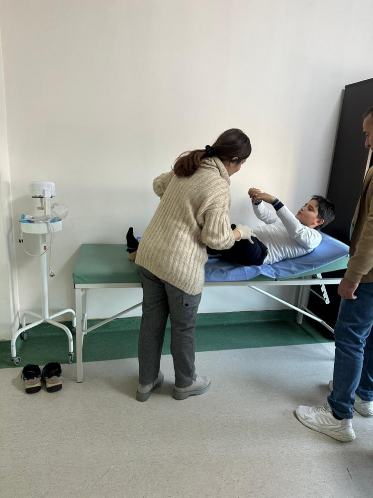 Liv Bonadea Hospital Naxçıvanda uşaqlara həsr olunan pulsuz tibbi aksiya keçirib<font color=red> - FOTOLAR</font>