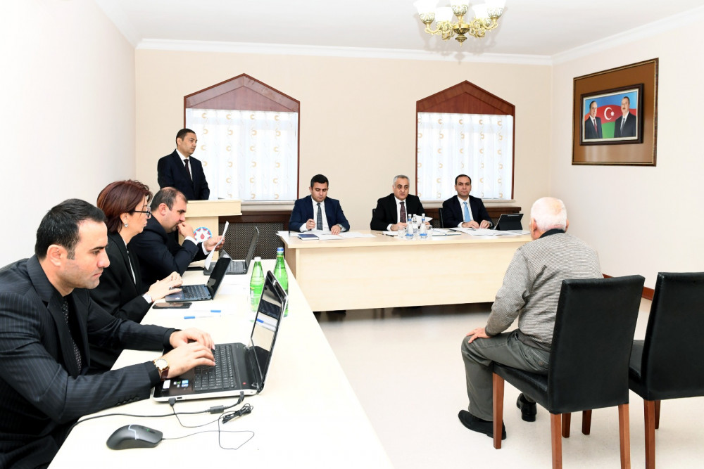 Səlahiyyətli nümayəndə Kəngərlidə vətəndaşları qəbul edib<font color=red> - FOTOLAR</font>