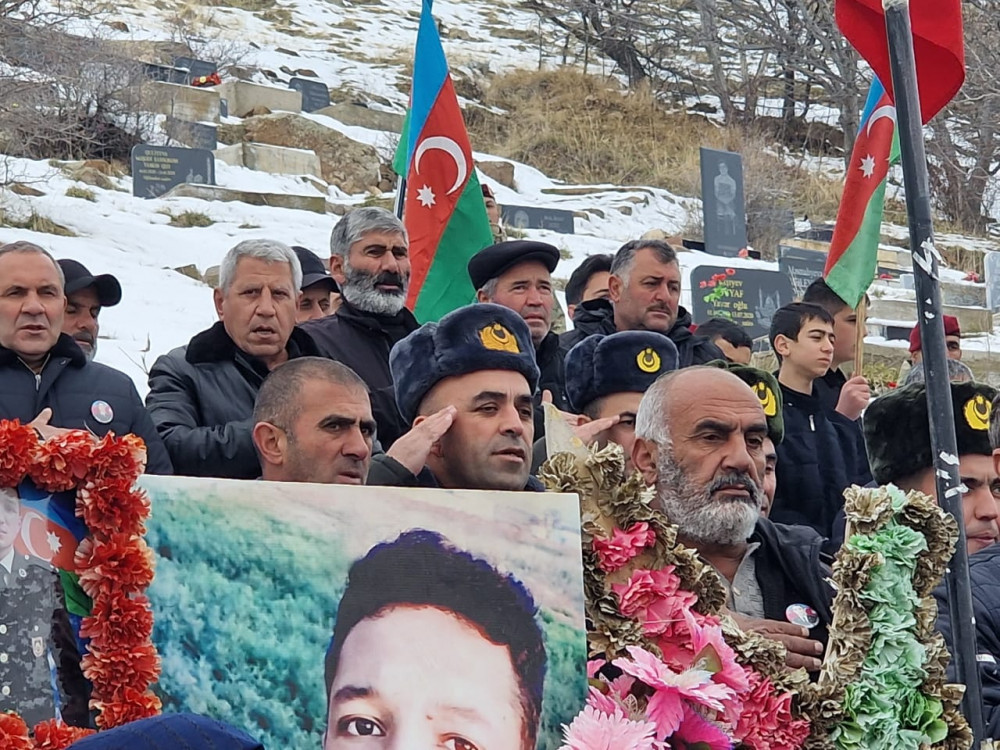 Şahbuzda  şəhid leytenant Mərhəmət Həmzəyevin xatirəsi yad olunub<font color=red> - FOTOLAR</font>