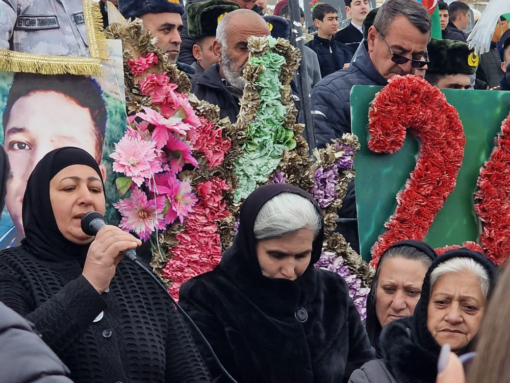 Şahbuzda  şəhid leytenant Mərhəmət Həmzəyevin xatirəsi yad olunub<font color=red> - FOTOLAR</font>