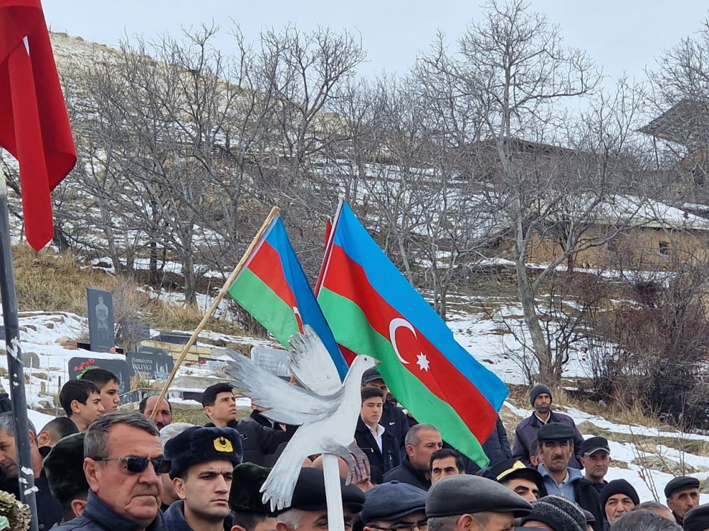 Şahbuzda  şəhid leytenant Mərhəmət Həmzəyevin xatirəsi yad olunub<font color=red> - FOTOLAR</font>
