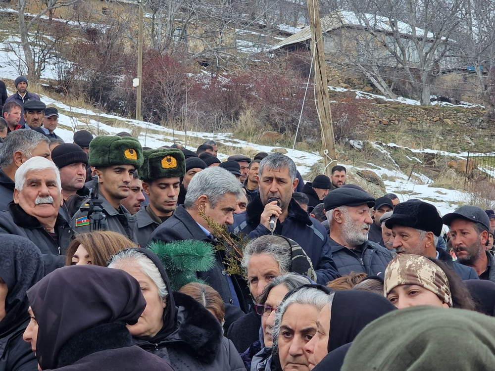 Şahbuzda  şəhid leytenant Mərhəmət Həmzəyevin xatirəsi yad olunub<font color=red> - FOTOLAR</font>