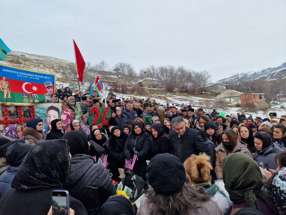 Şahbuzda  şəhid leytenant Mərhəmət Həmzəyevin xatirəsi yad olunub<font color=red> - FOTOLAR</font>