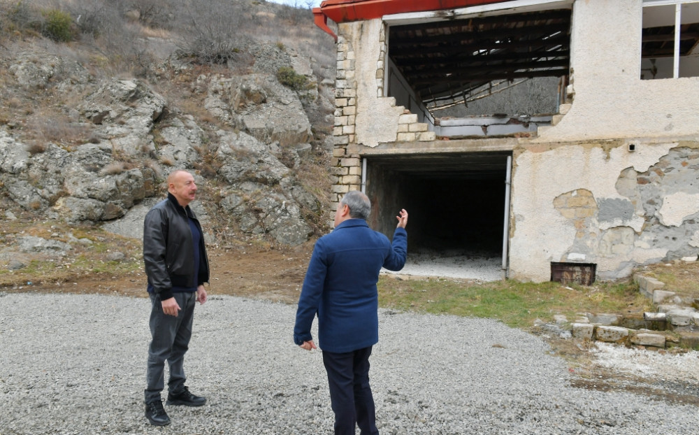 Prezident İlham Əliyev Şuşa rayonundakı “Saxsı” bulağında olub<font color='red'> - YENİLƏNİB</font><font color=red> - FOTOLAR</font>
