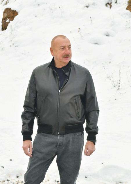 Prezident İlham Əliyev Şuşa rayonundakı “Turşsu” bulağında olub<font color='red'> - YENİLƏNİB</font><font color=red> - FOTOLAR</font>