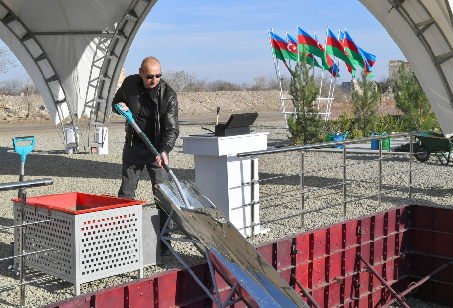 Ağdam şəhər Mərkəzi parkının təməli qoyulub<font color=red> - FOTOLAR</font>