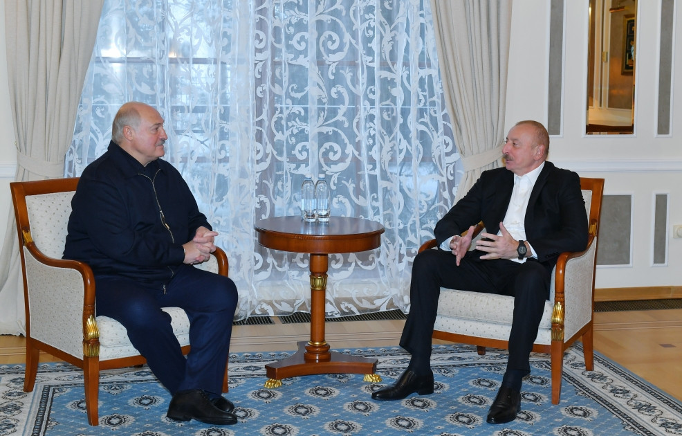 Sankt-Peterburqda Azərbaycan Prezidenti İlham Əliyevin Belarus Prezidenti Aleksandr Lukaşenko ilə görüşü olub<font color=red> - FOTOLAR</font>