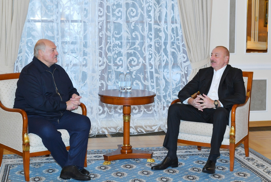 Sankt-Peterburqda Azərbaycan Prezidenti İlham Əliyevin Belarus Prezidenti Aleksandr Lukaşenko ilə görüşü olub<font color=red> - FOTOLAR</font>