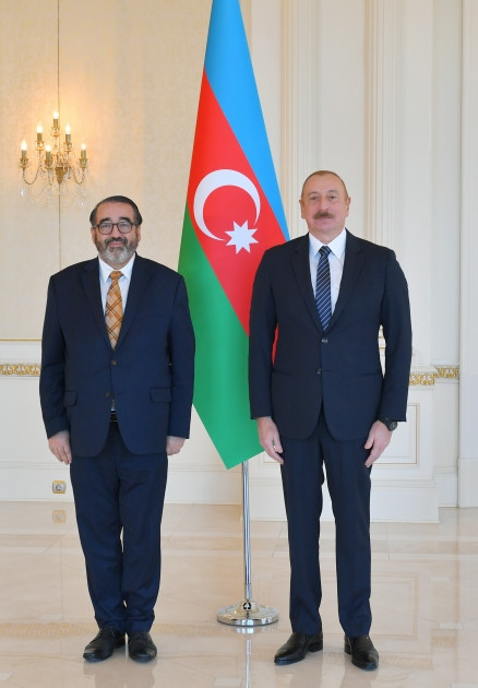 Perunun ölkəmizdə yeni təyin olunmuş səfiri etimadnaməsini Azərbaycan Prezidentinə təqdim edib <font color='red'> - YENİLƏNİB</font><font color=red> - FOTOLAR</font>