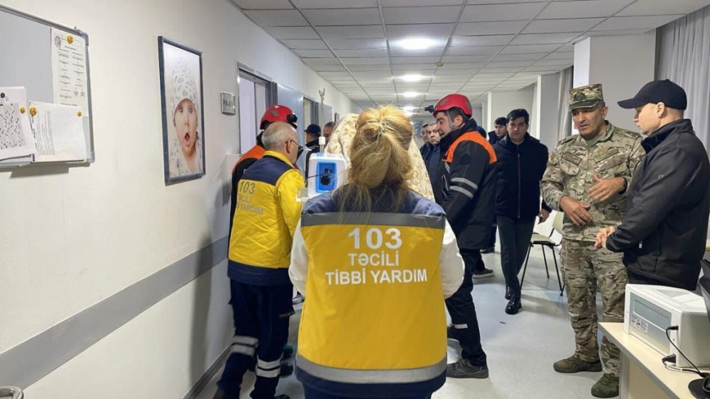 TƏBİB: Perinatal Mərkəzdə baş verən yanğınla əlaqədar 50-yə qədər pasiyentin təxliyəsi reallaşıb<font color=red> - FOTOLAR</font>