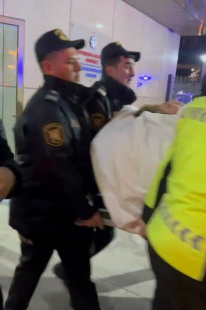 DİN: Perinatal Mərkəzdə baş verən yanğınla bağlı polis əməkdaşları dərhal hadisə yerinə səfərbər edilib<font color=red> - FOTOLAR</font>