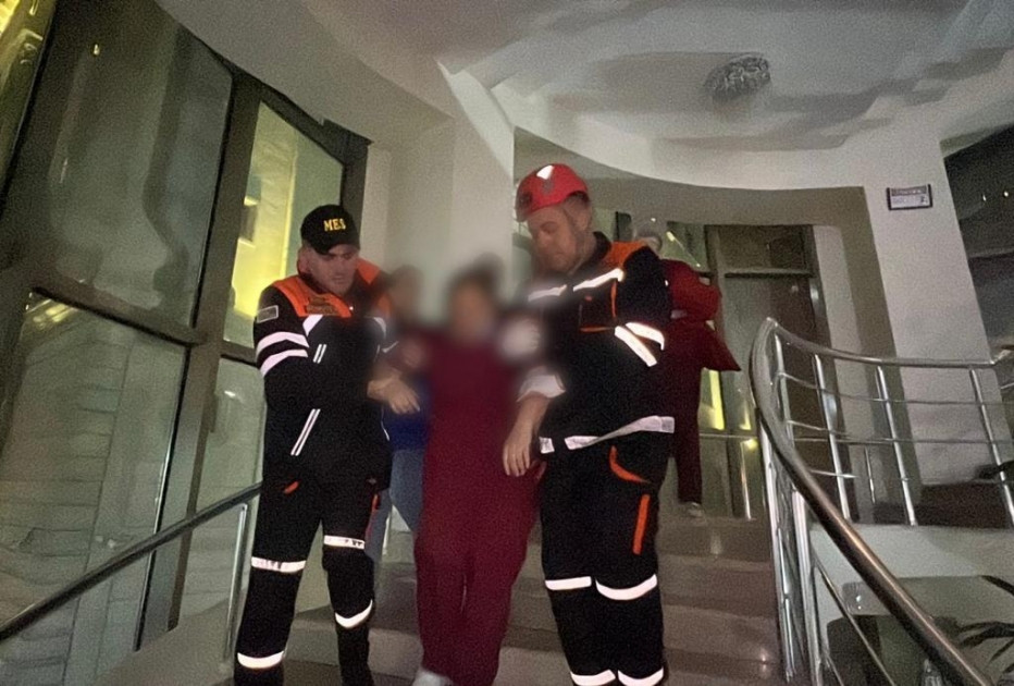 FHN: Respublika Perinatal Mərkəzində baş verən yanğın qısa müddətdə söndürülüb<font color=red> - FOTOLAR</font>