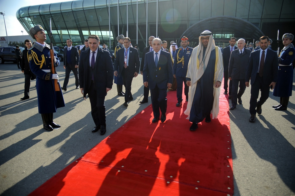 Birləşmiş Ərəb Əmirliklərinin Prezidenti Şeyx Məhəmməd bin Zayed Əl Nəhyanın Azərbaycana rəsmi səfəri başa çatıb<font color=red> - FOTOLAR</font>