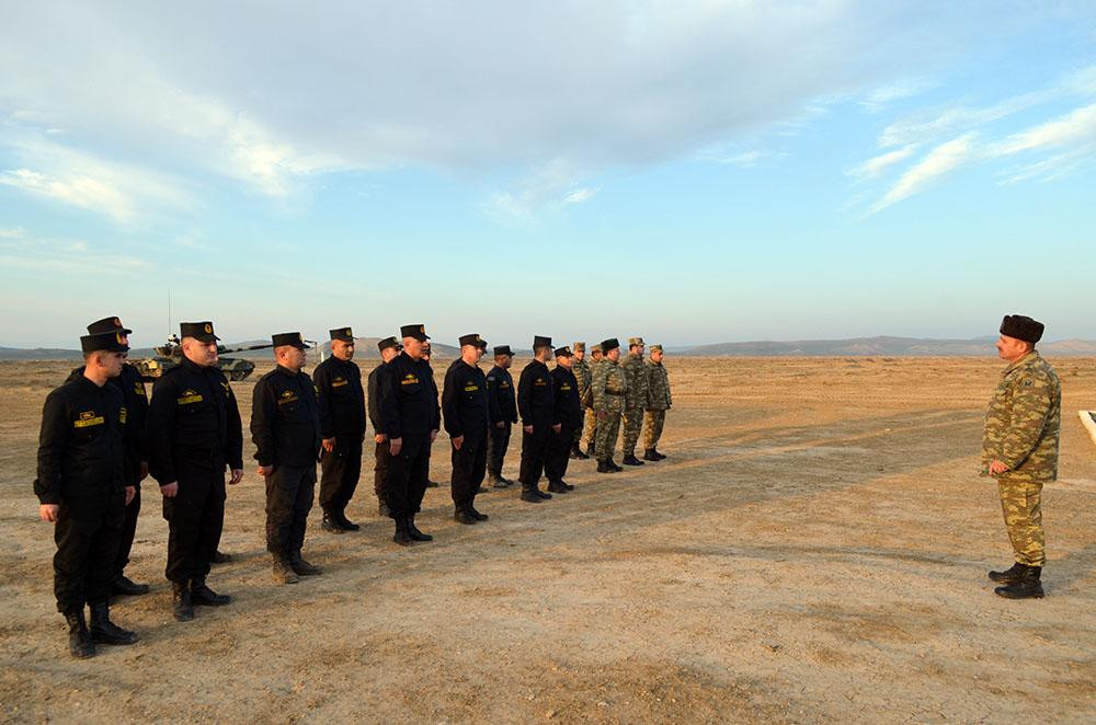 MN: "Zirehli texnikalardan və atıcı silahlardan atəş hazırlığı üzrə tapşırıqlar yerinə yetirilib"<font color=red> - FOTOLAR</font>