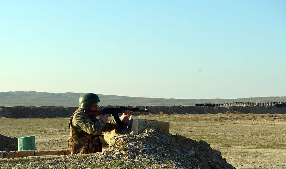 MN: "Zirehli texnikalardan və atıcı silahlardan atəş hazırlığı üzrə tapşırıqlar yerinə yetirilib"<font color=red> - FOTOLAR</font>