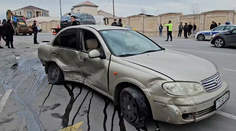 Naxçıvan şəhərində "Opel" və "Nissan" markalı avtomobillər toqquşub<font color=red> - FOTOLAR</font>