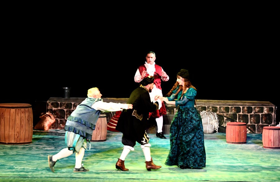 Naxçıvan teatrında “Skapenin kələkləri”  tamaşasının premyerası keçirilib<font color=red> - FOTOLAR</font>