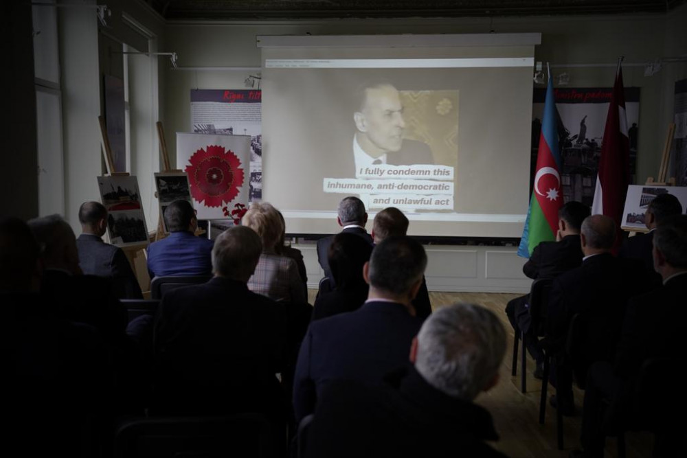 Latviyada 20 Yanvar faciəsi anılıb<font color=red> - FOTOLAR</font>