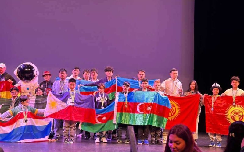 Azərbaycanlı gənc Amerikada keçirilən beynəlxalq fizika və astronomiya olimpiadasında dünya ikincisi olub<font color='red'> - YENİLƏNİB</font><font color=red> - FOTOLAR</font>