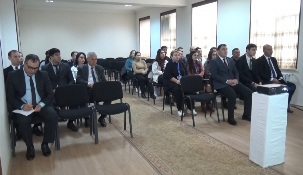 Naxçıvanda seçki komissiyalarının üzvləri üçün treninqlər başa çatıb<font color=red> - FOTOLAR</font>