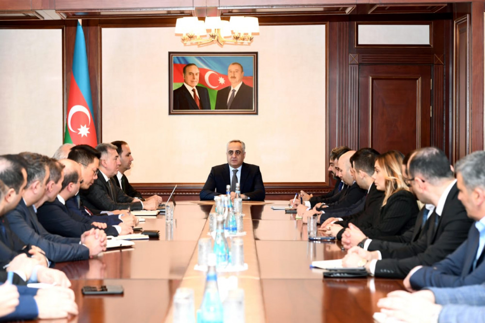 Səlahiyyətli nümayəndə xarici və  yerli investorları qəbul edib<font color=red> - FOTOLAR</font>