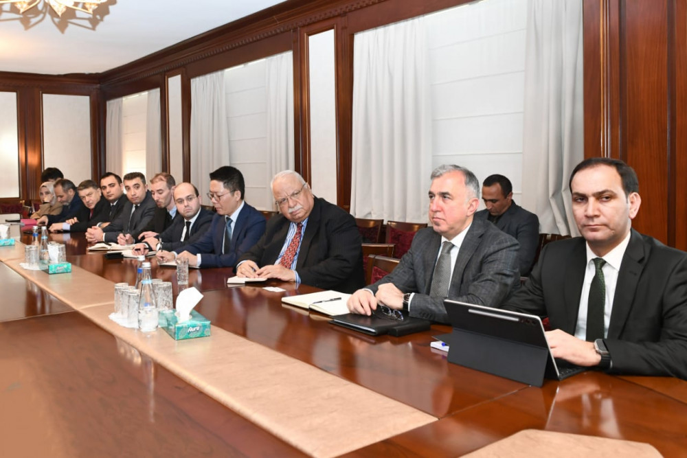 Səlahiyyətli nümayəndə xarici və  yerli investorları qəbul edib<font color=red> - FOTOLAR</font>