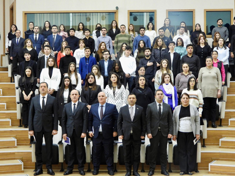 “Naxçıvan” Universitetində 2 fevral-Gənclər günü qeyd olunub<font color=red> - FOTOLAR</font>