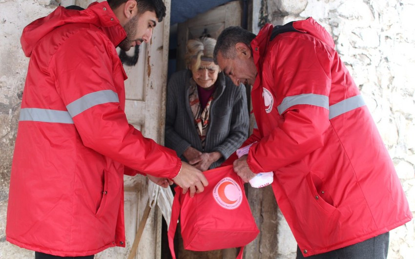 Qızıl Aypara Cəmiyyəti Qarabağın erməni sakinlərinə baş çəkib<font color=red> - FOTOLAR</font>