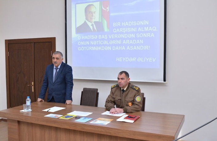 NDU-da fövqəladə hallarla bağlı davranış qaydaları barədə maarifləndirici tədbir keçirilib<font color=red> - FOTOLAR</font>
