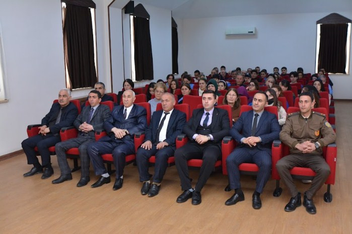 NDU-da fövqəladə hallarla bağlı davranış qaydaları barədə maarifləndirici tədbir keçirilib<font color=red> - FOTOLAR</font>