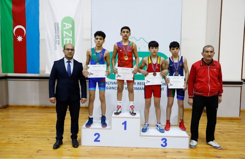 Ölkə birinciliyində iştirak edəcək güləşçilər bəlli olub<font color=red> - FOTOLAR</font>