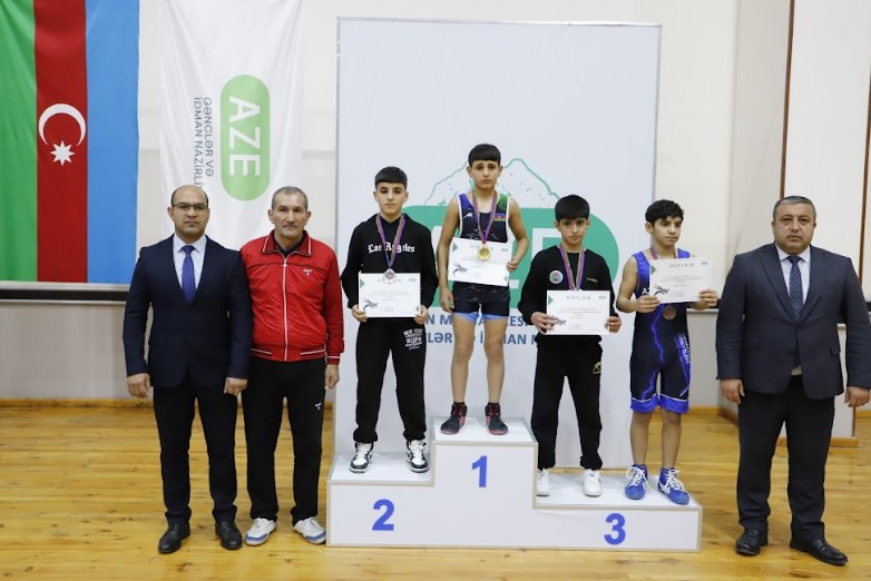 Ölkə birinciliyində iştirak edəcək güləşçilər bəlli olub<font color=red> - FOTOLAR</font>